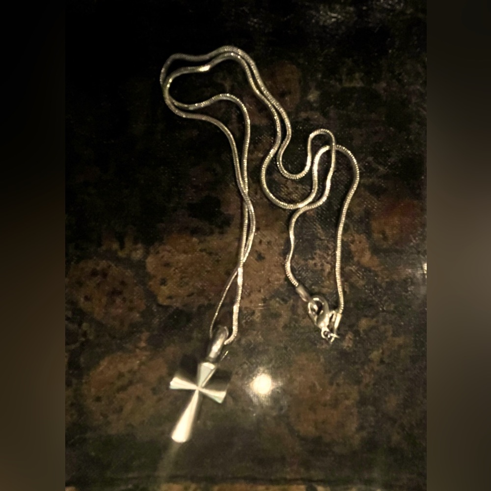 James Avery sterling St Teresa pendant w/chain